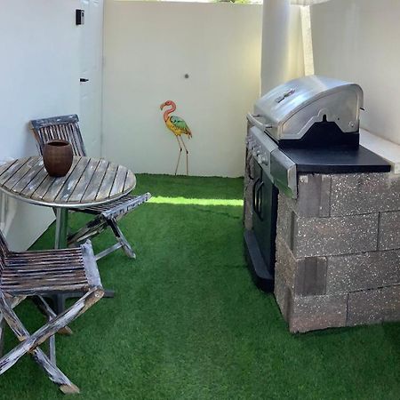 Cozy 1-Bedroom Apartment Minutes Away Drive To Mangel Halto Beach Savaneta Екстер'єр фото